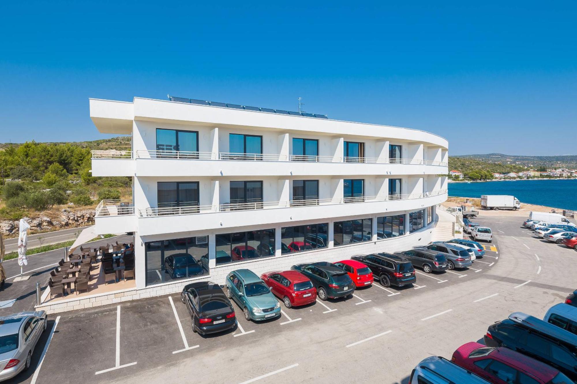 Perla 4* Rogoznica (Sibenik-Knin)